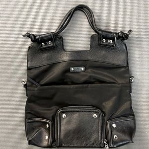 B COLLECTIVE MULTI-POCKET TOTE